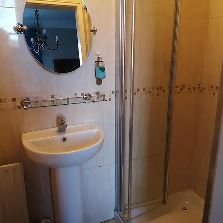 לינה וארוחת בוקר Glen Gat House דאנדלק