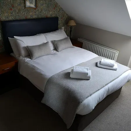 לינה וארוחת בוקר Glen Gat House 3*